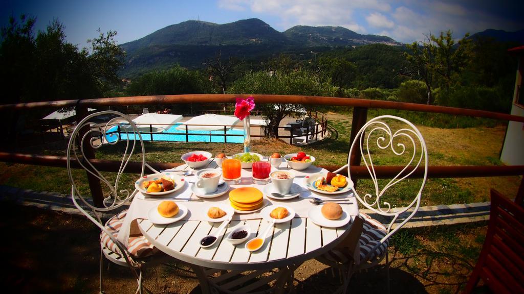 Tenuta Terre Di Bosco Oasi Di Relax Nel Cilento サン・ジョヴァンニ・ア・ピーロ エクステリア 写真