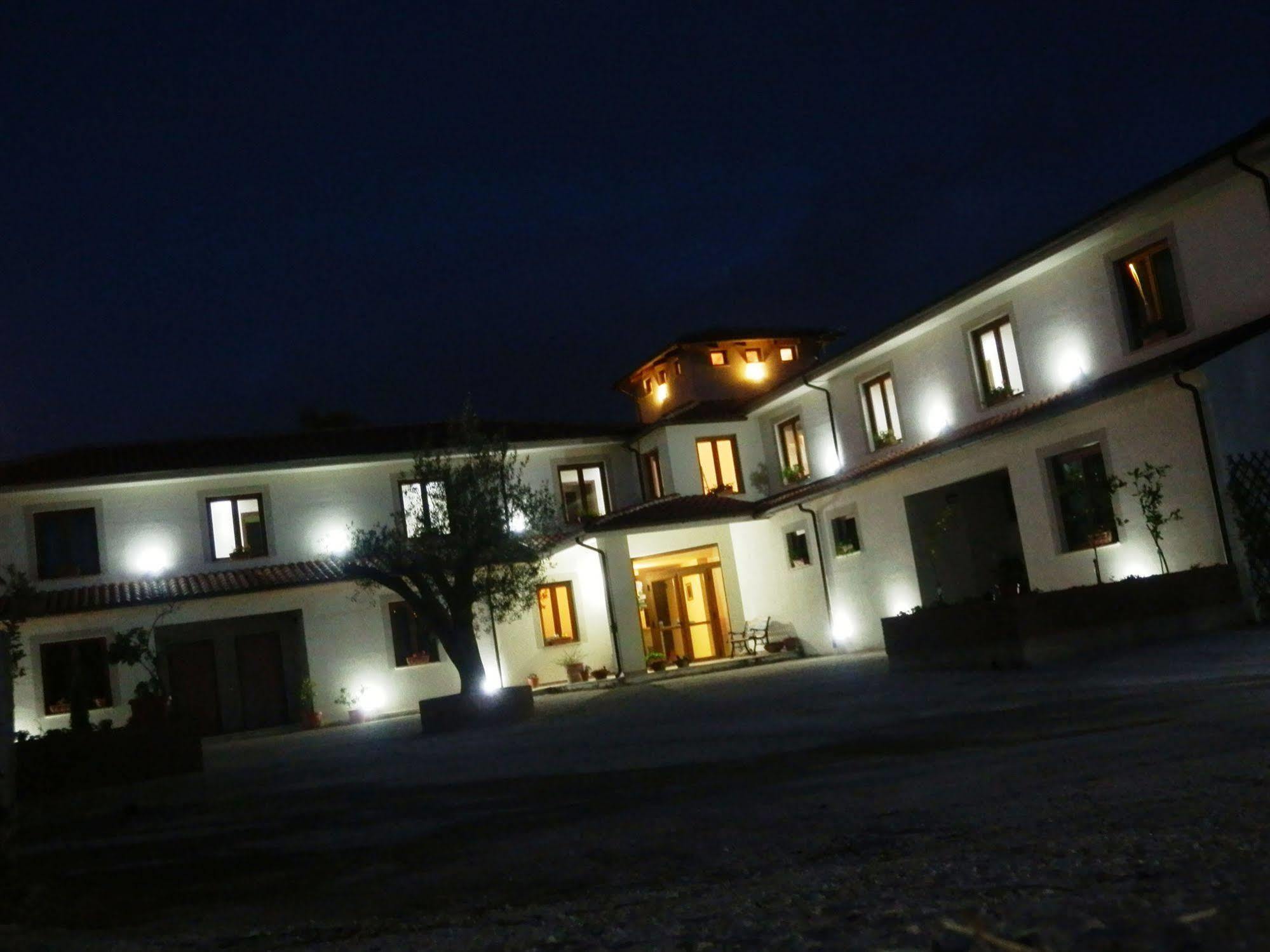 Tenuta Terre Di Bosco Oasi Di Relax Nel Cilento サン・ジョヴァンニ・ア・ピーロ エクステリア 写真
